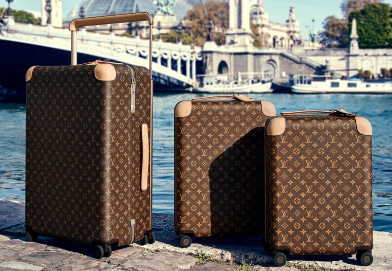 Suitcases are the accessory of the moment | BeSisluxe