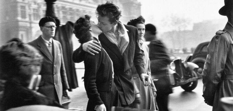 The most beautiful photos of robert doisneau are now in a book
