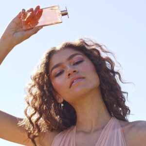 Zendaya é o rosto do novo perfume da lancôme