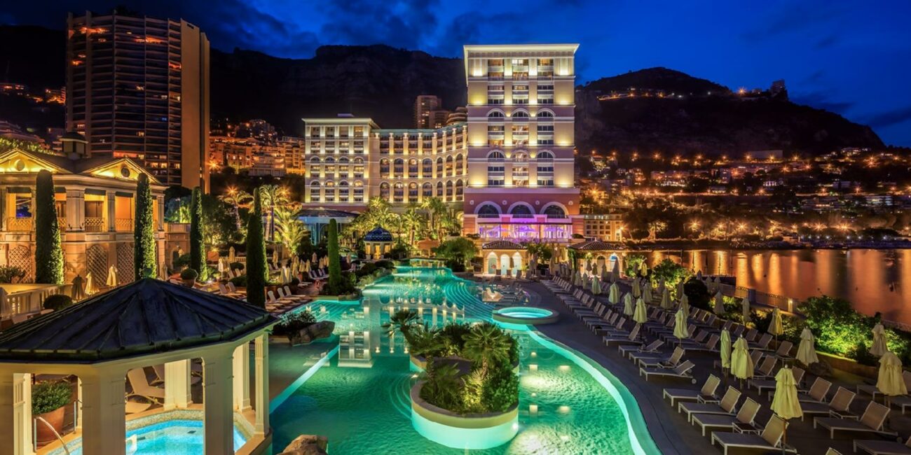 Monte-carlo bay hotel & resort ganha prêmio de melhor piscina da europa