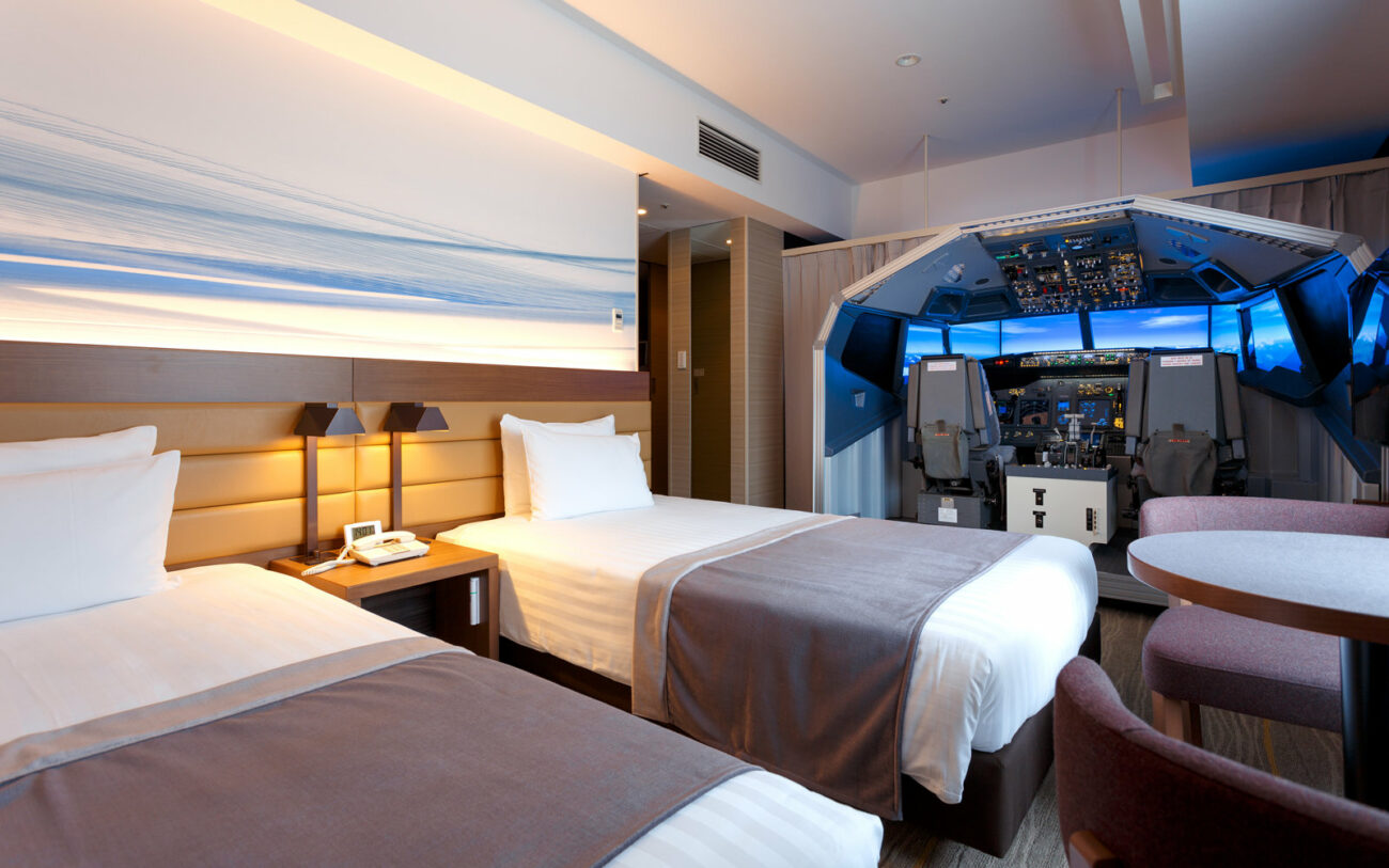 Este quarto de hotel possui seu próprio simulador de vôo boeing 737