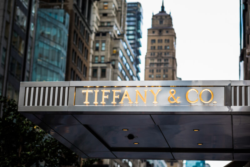 Tiffany & co lança calendário do advento super luxuosos para este natal