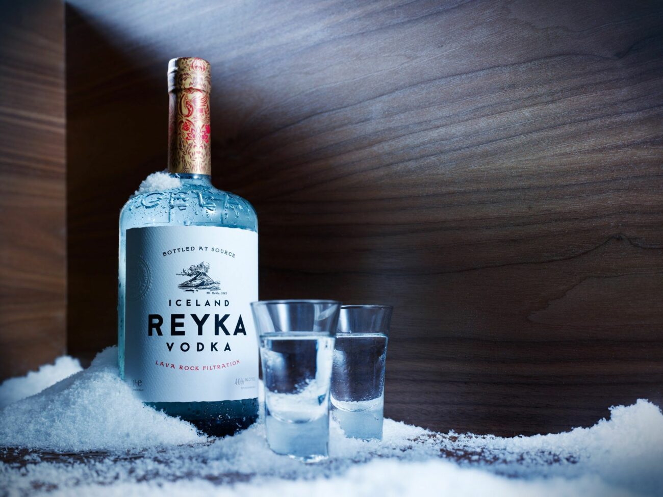 O primeiro vodka bar do mundo em uma geleira acaba de abrir na islândia