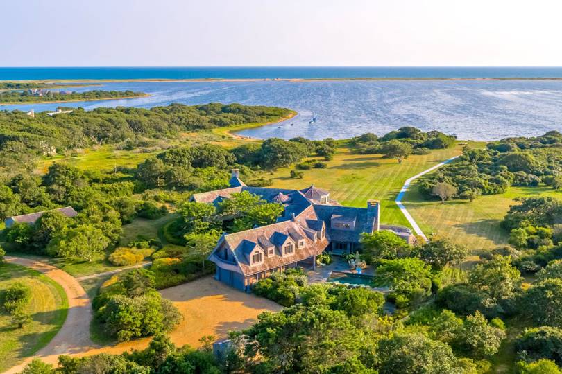 Os obamas compram mansão em martha’s vineyard por 11,75 milhões de libras