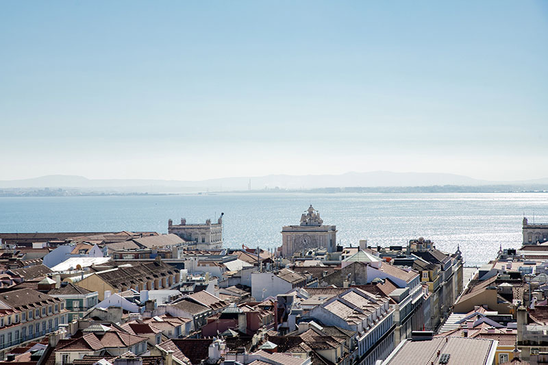 Elevador de santa justa, uma das experiências mais autênticas de lisboa