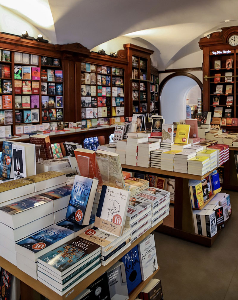 Livraria bertrand do chiado, a livraria mais antiga do mundo