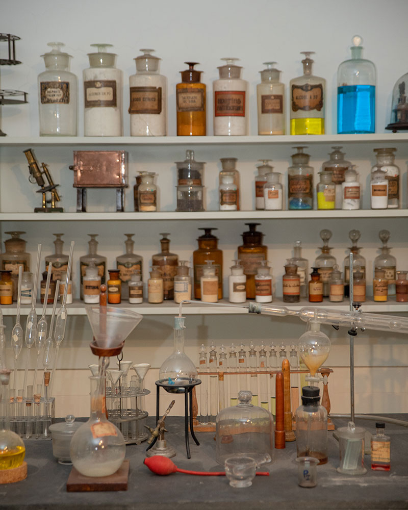 21-museu-da-farmacia-de-lisboa-laboratorio