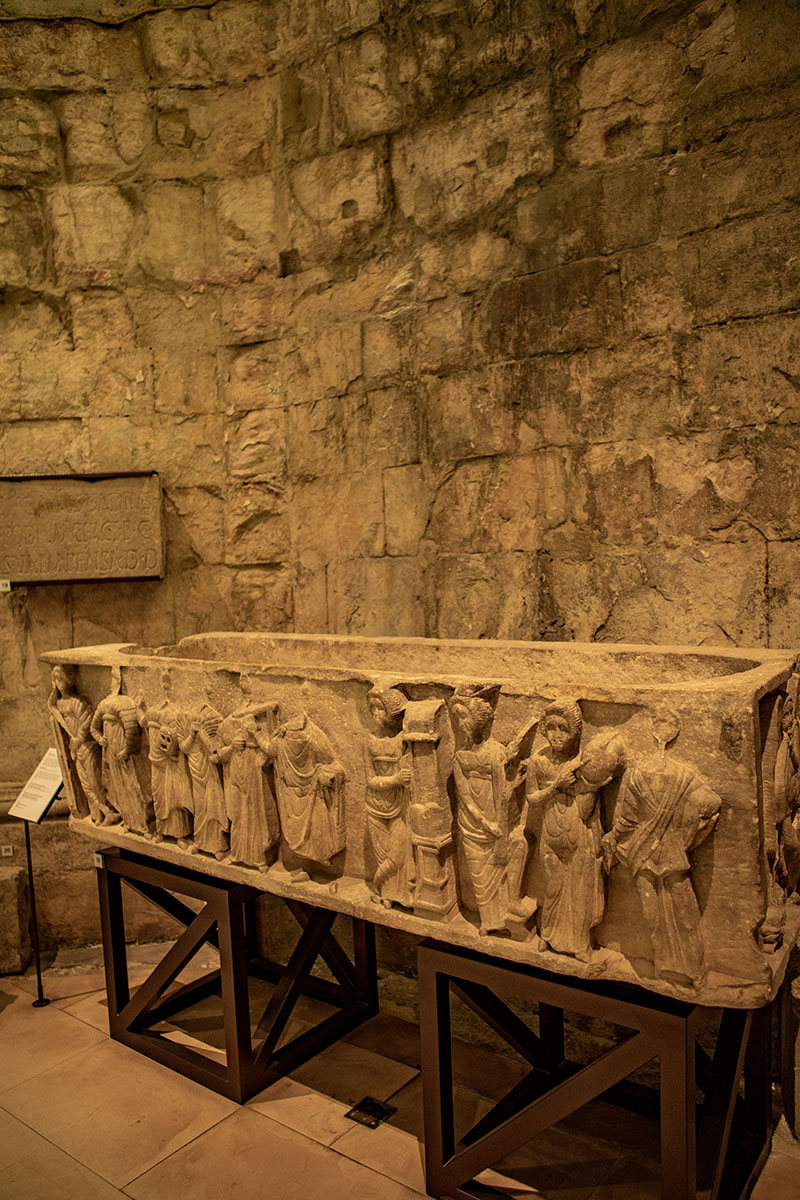 109-besisluxe-em-portugal-museu-arqueologico-do-carmo-sarcofago-das-musas